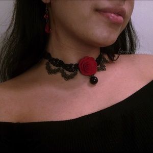 Rose Lace Necklace & Earrings Set